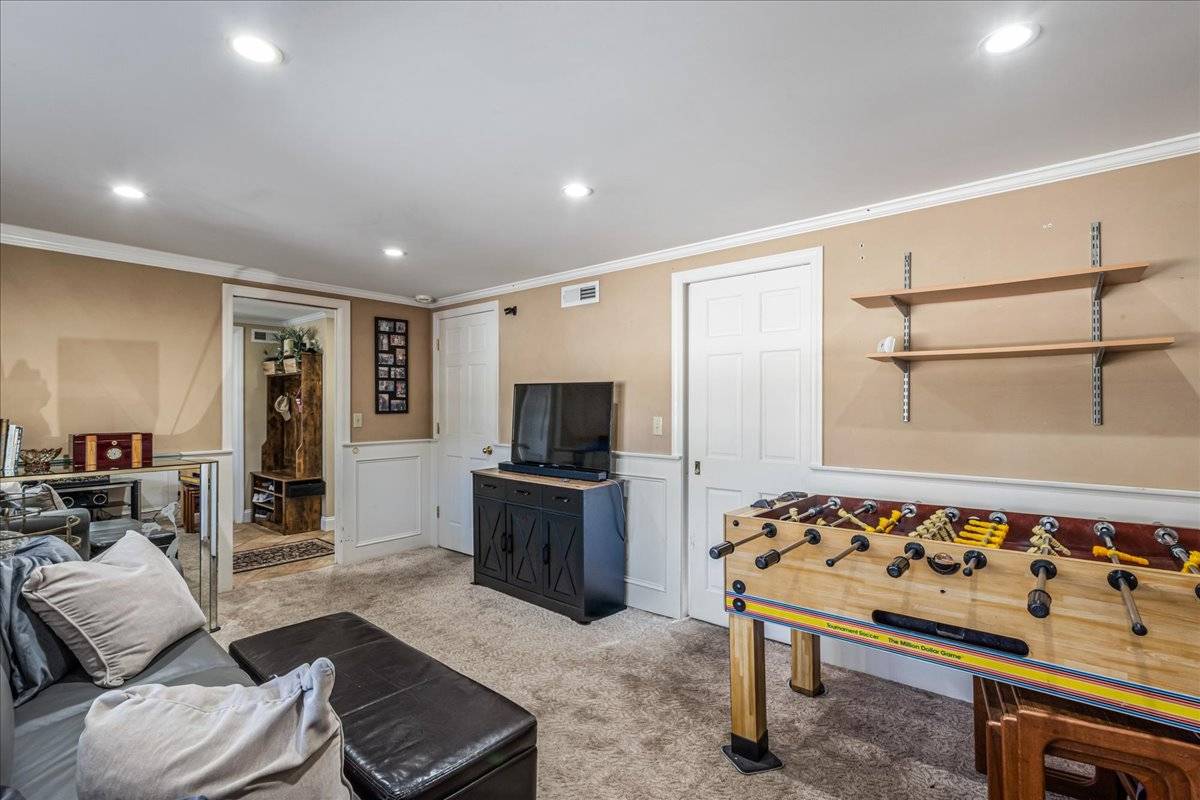 4 Andover Pl, Huntington, NY, 11743