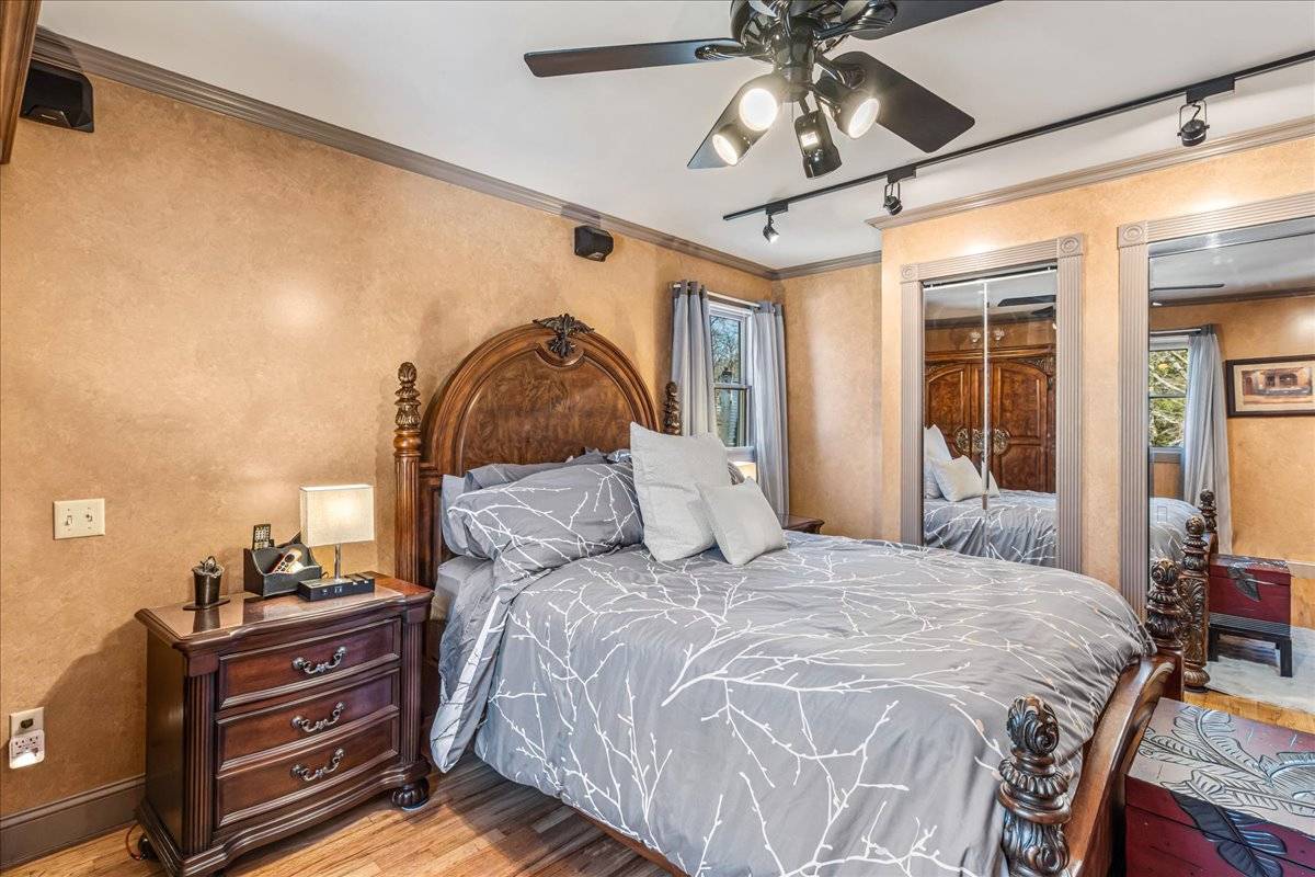 4 Andover Pl, Huntington, NY, 11743