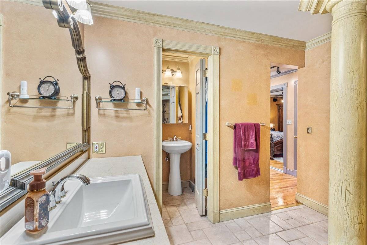 4 Andover Pl, Huntington, NY, 11743