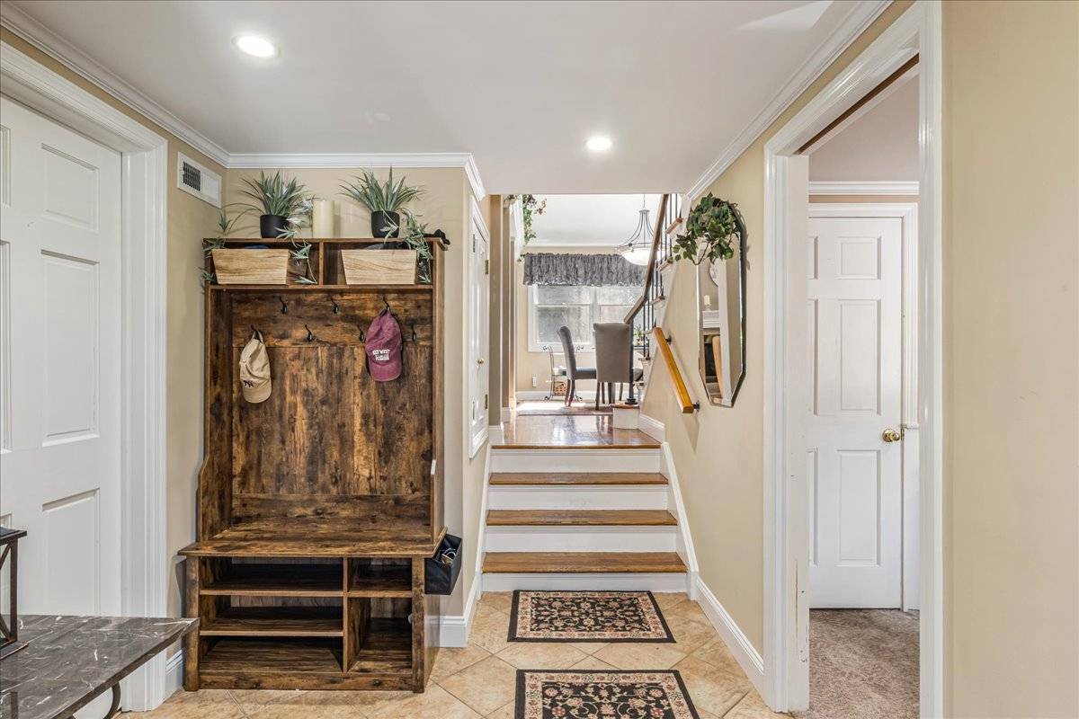 4 Andover Pl, Huntington, NY, 11743