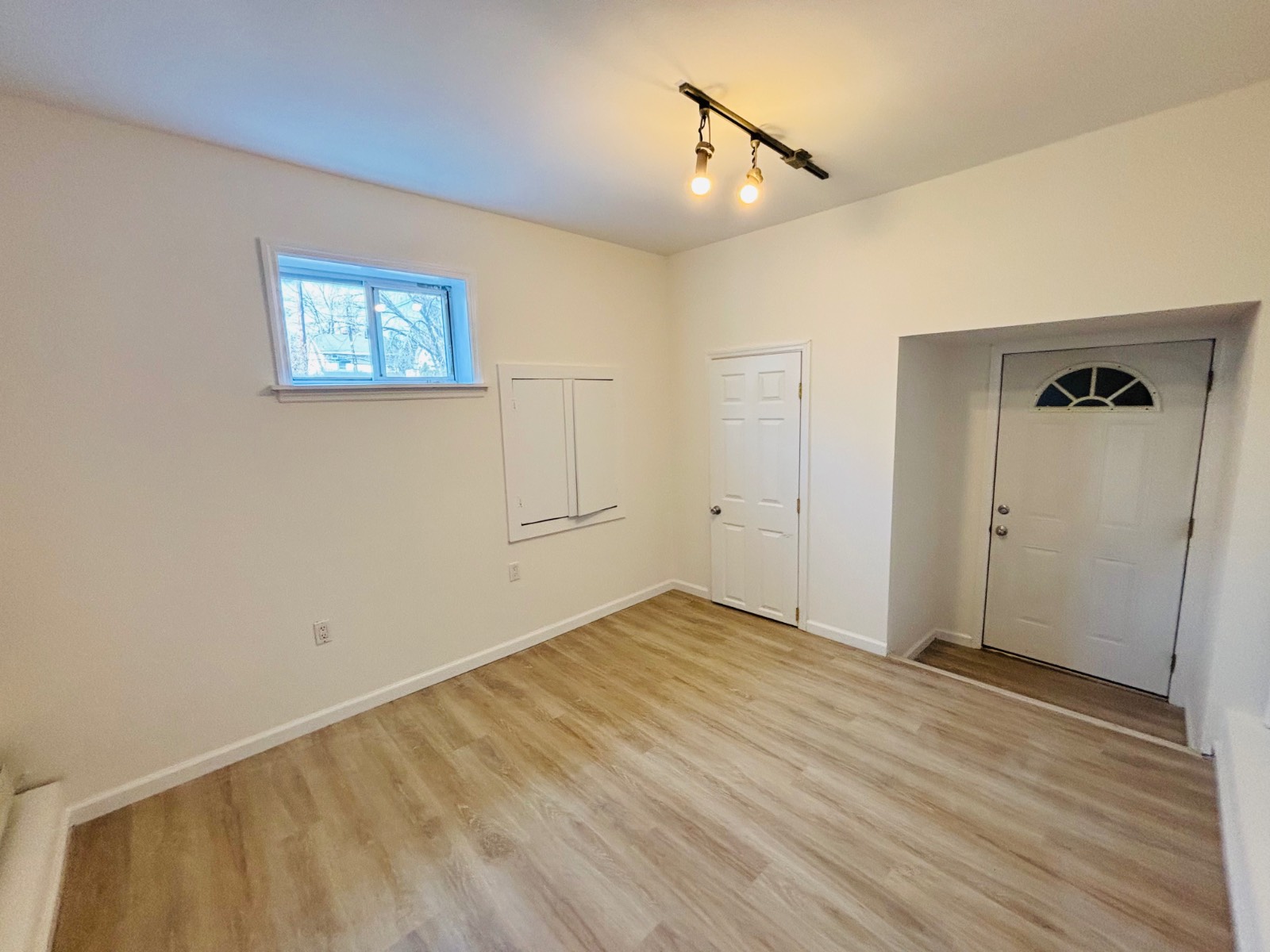 21 Anstice st, Oyster Bay, NY, 11771