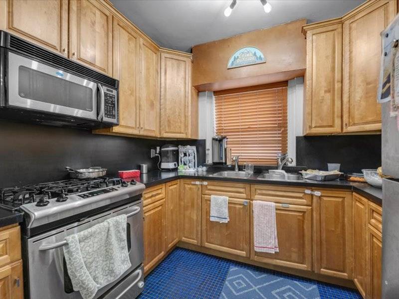 909 East 29th Street, UNIT&nbsp;2E, Brooklyn, NY, 11210