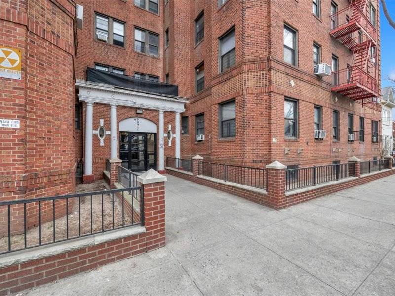 909 East 29th Street, UNIT&nbsp;2E, Brooklyn, NY, 11210