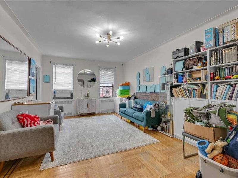 909 East 29th Street, UNIT&nbsp;2E, Brooklyn, NY, 11210