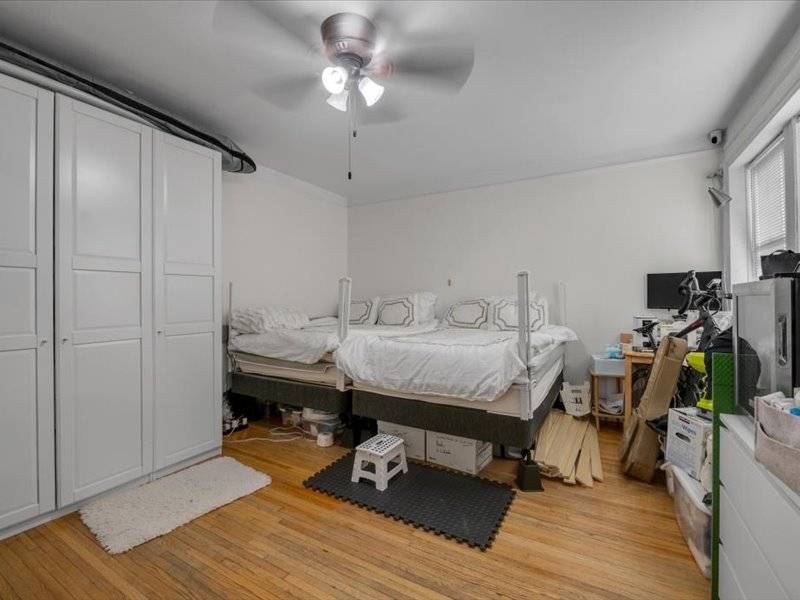 909 East 29th Street, UNIT&nbsp;2E, Brooklyn, NY, 11210