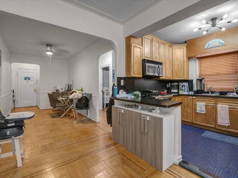 909 East 29th Street, UNIT&nbsp;2E, Brooklyn, NY, 11210
