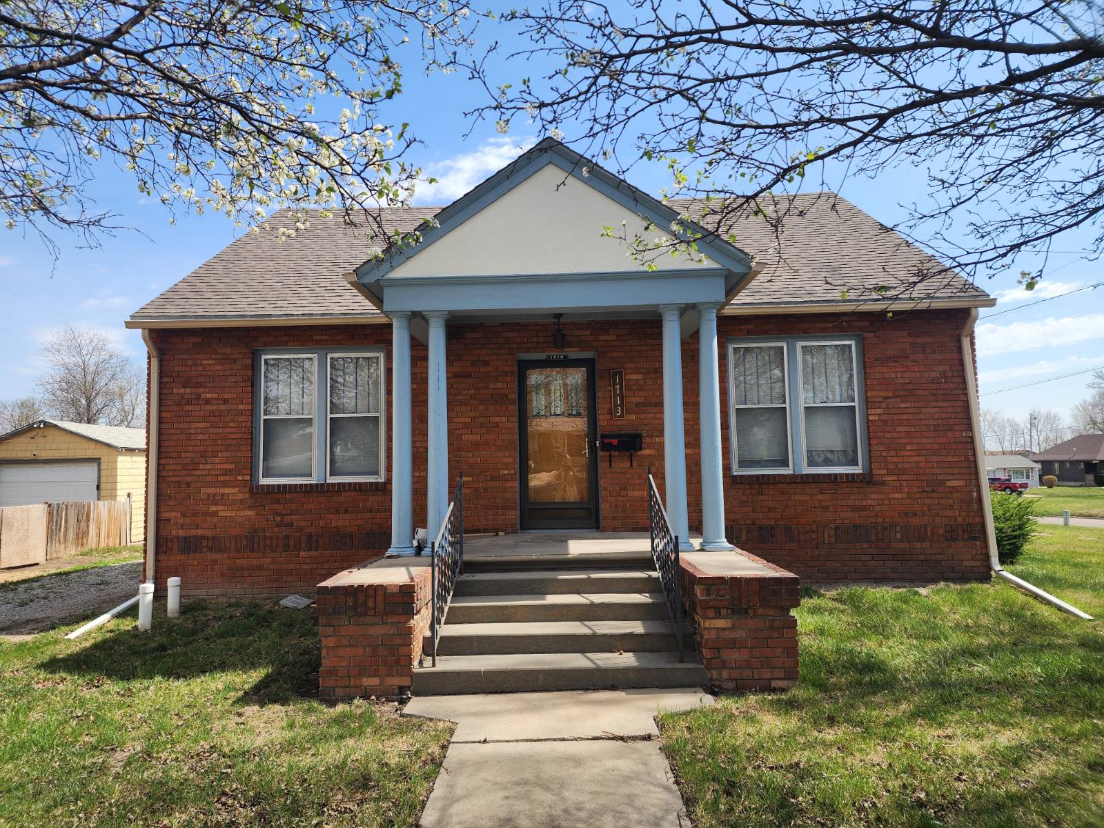 A-10; 100 Prairie View Cov