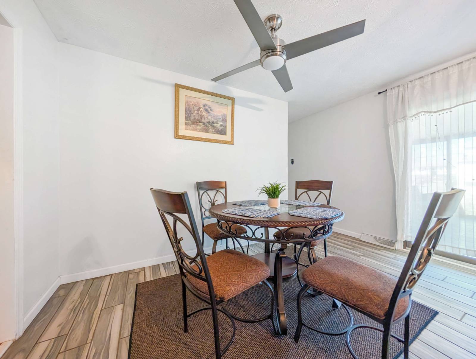 3812 Kittiwake Dr.