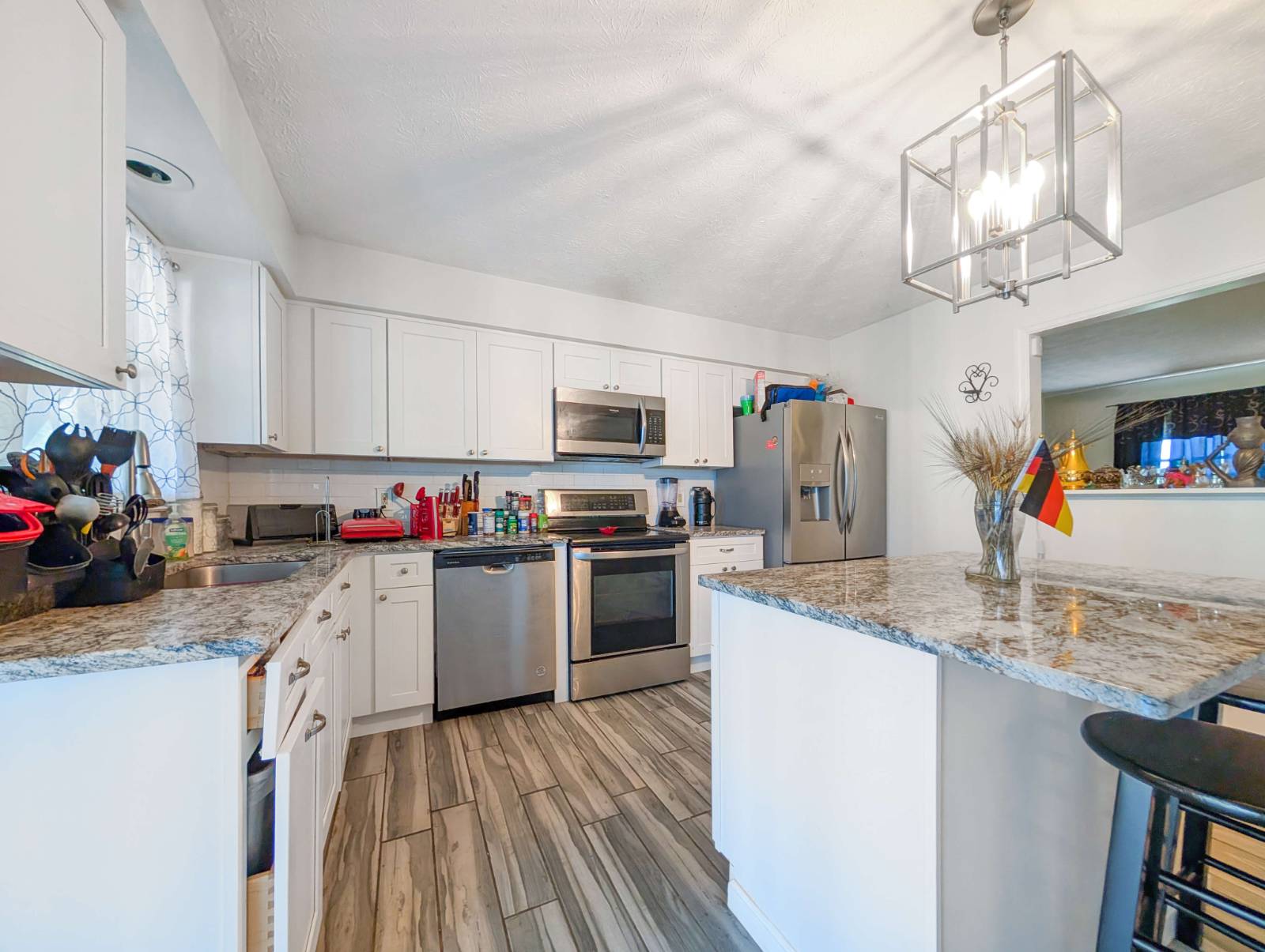 3812 Kittiwake Dr.