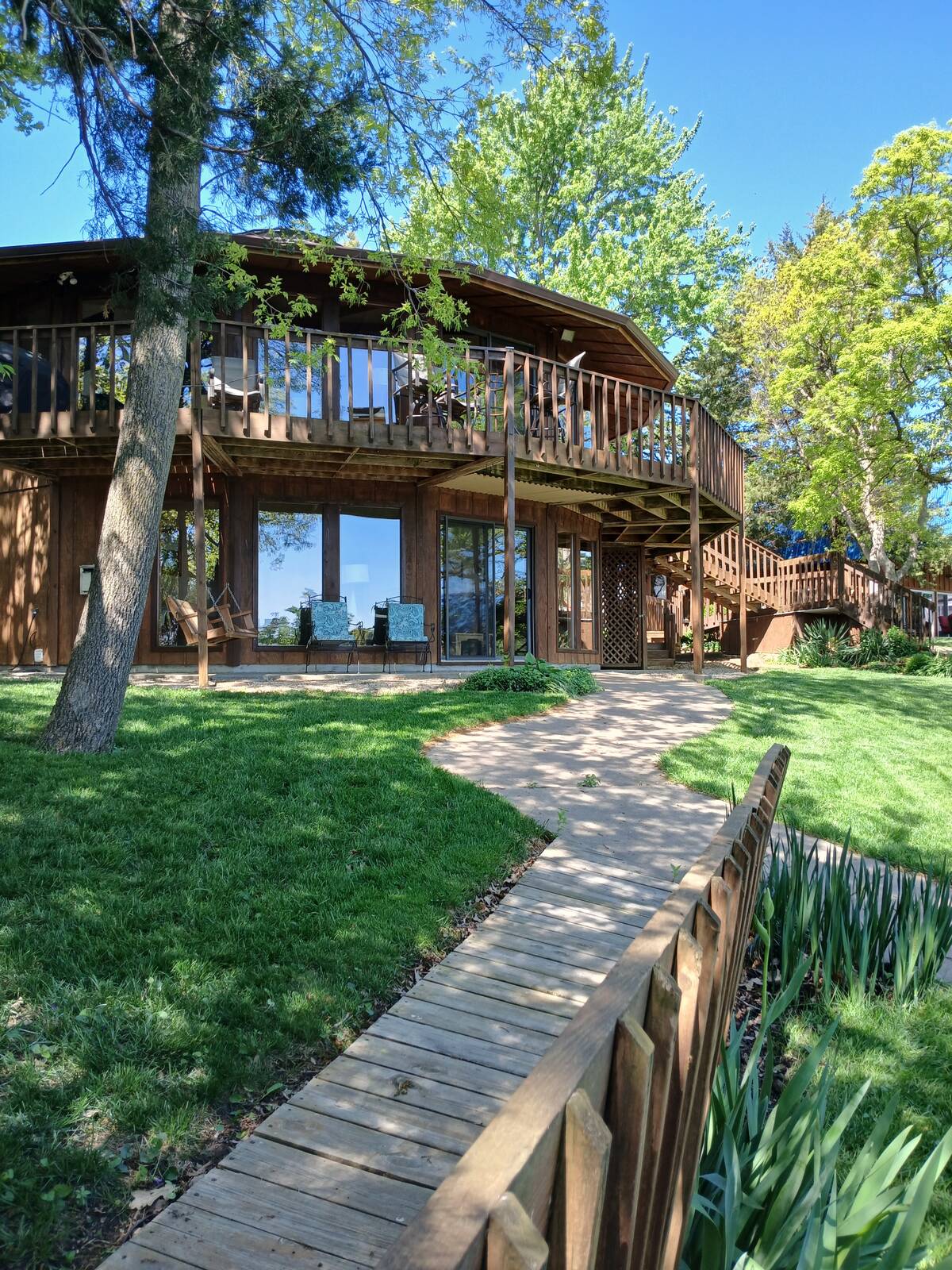 76 Lakeview Circle, Alma, KS, 66401