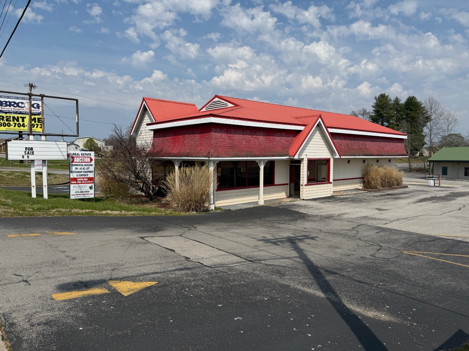 657 N Main St.
