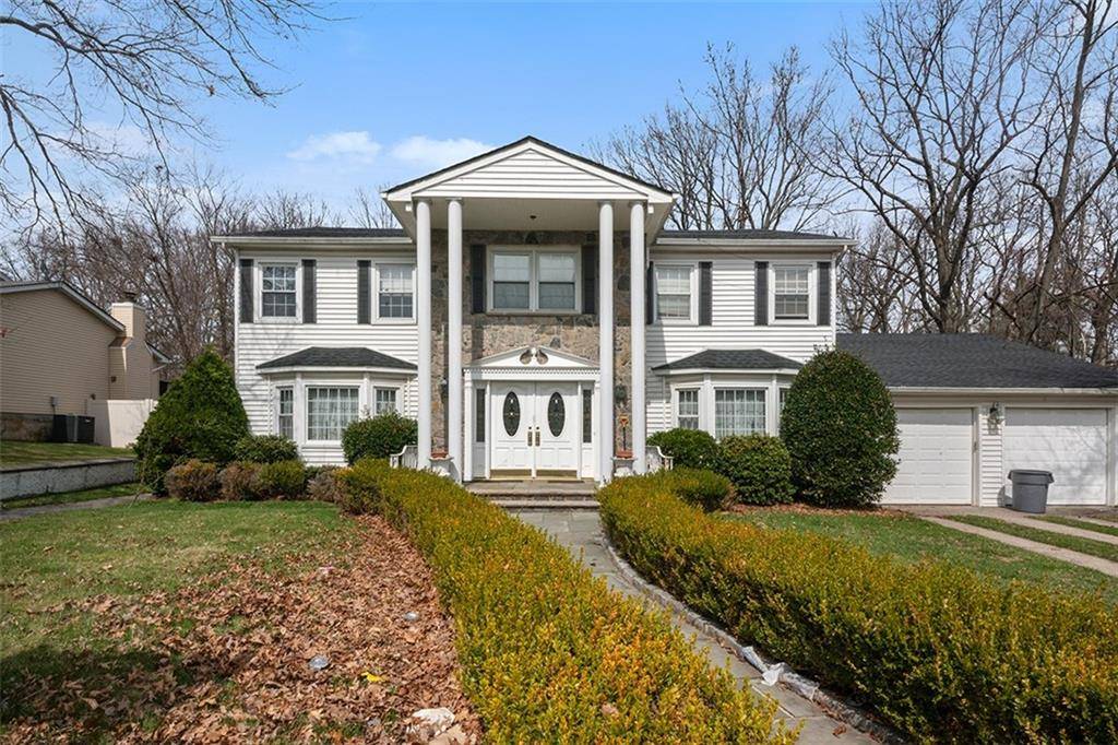 Photo of 333 Boscombe Ave, Staten Island, NY 10309