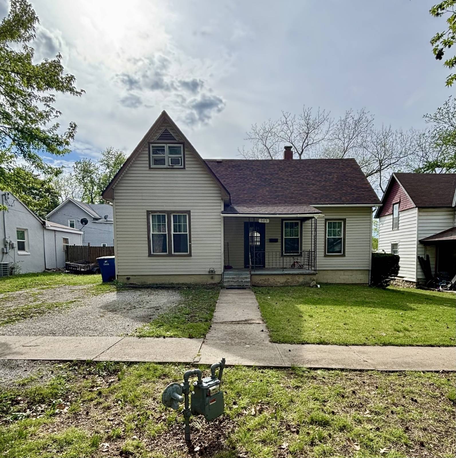 A-10; 100 Prairie View Cov