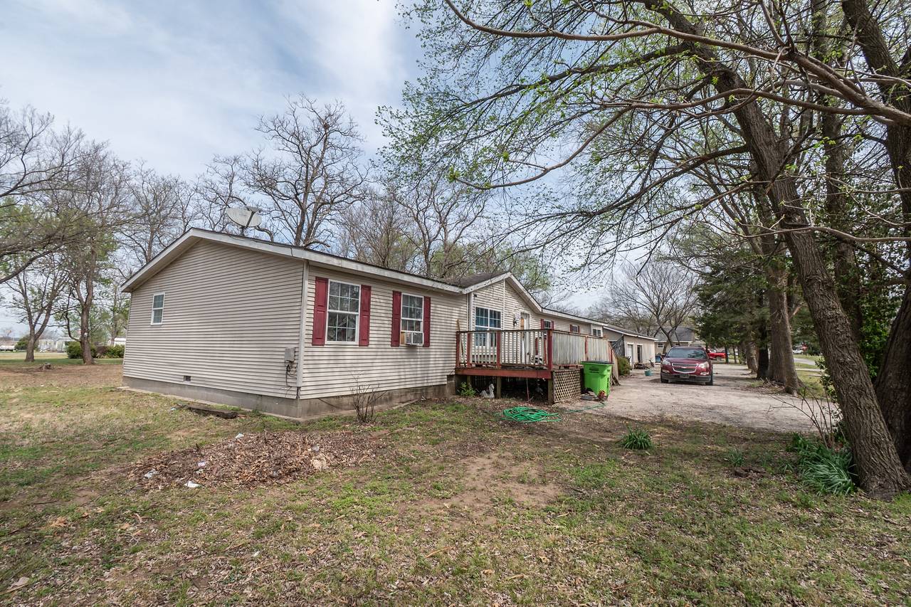 A-10; 100 Prairie View Cov