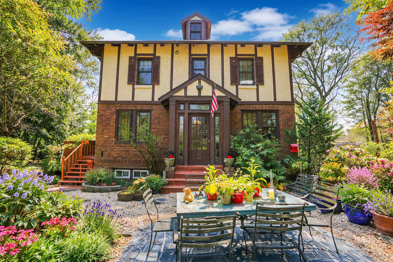 Photo of 231 Douglas Road, Staten Island, NY 10304