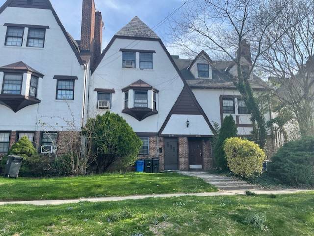 39 Bay Shore Avenue, Bay Shore, NY, 11706