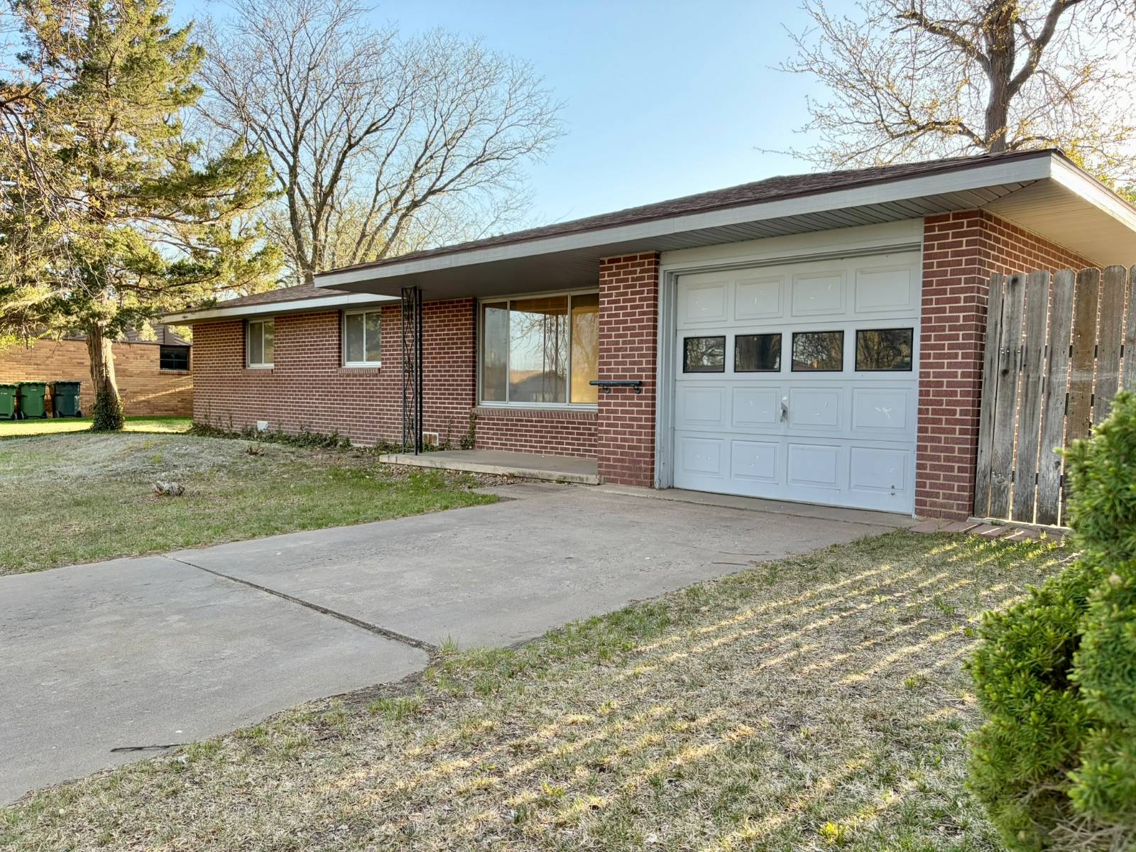 950 Mentlick Dr, Colby, KS, 67701