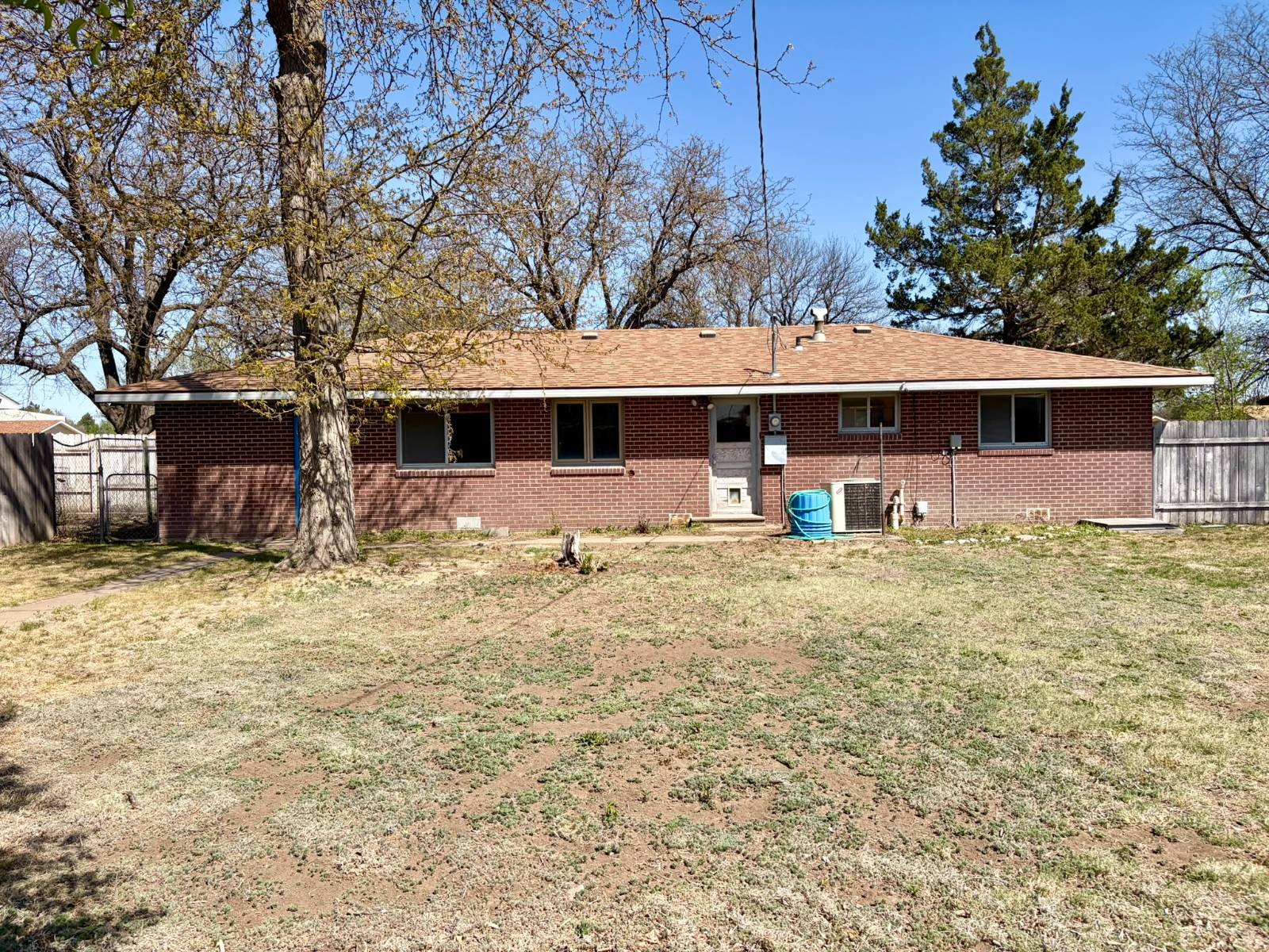 950 Mentlick Dr, Colby, KS, 67701