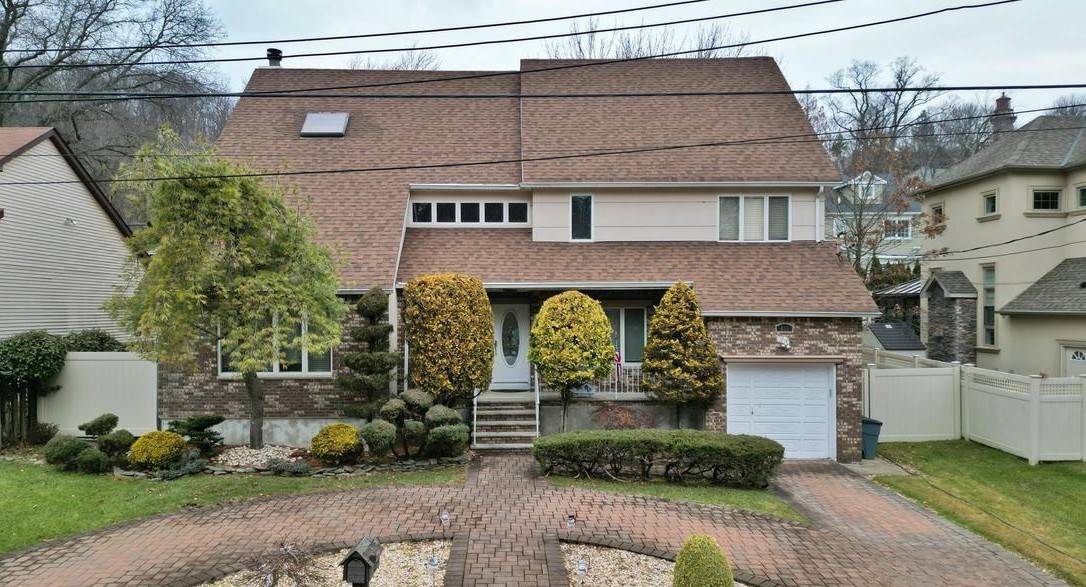 Photo of 439 Saint Andrews Rd., Staten Island, NY 10306