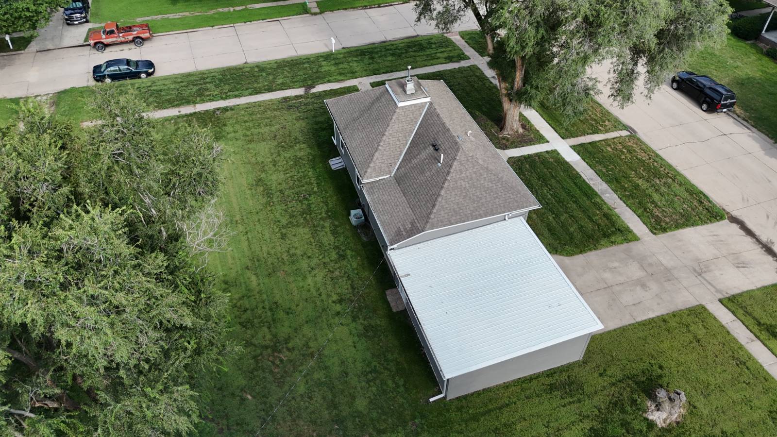Photo 28 of 29 of home listing at 803 11th Street, Aurora, NE 68818