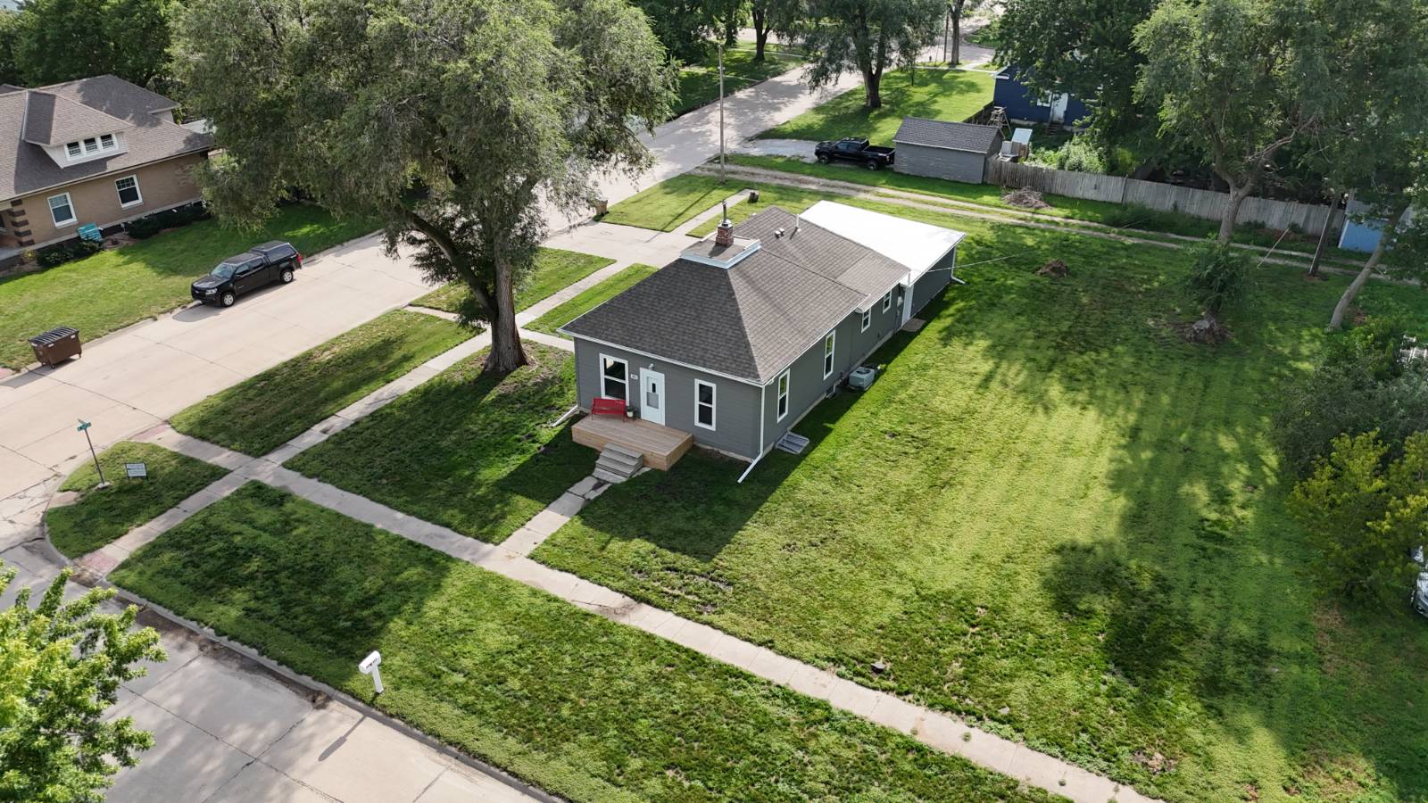 Photo 5 of 29 of home listing at 803 11th Street, Aurora, NE 68818