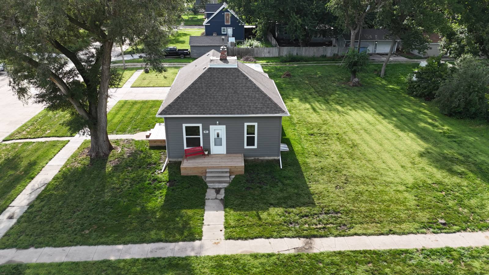 Photo 4 of 29 of home listing at 803 11th Street, Aurora, NE 68818