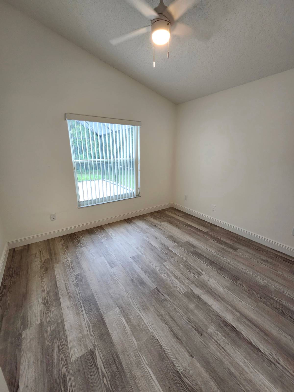 4694 Prairie Point Blvd., Kissimmee, FL 34746