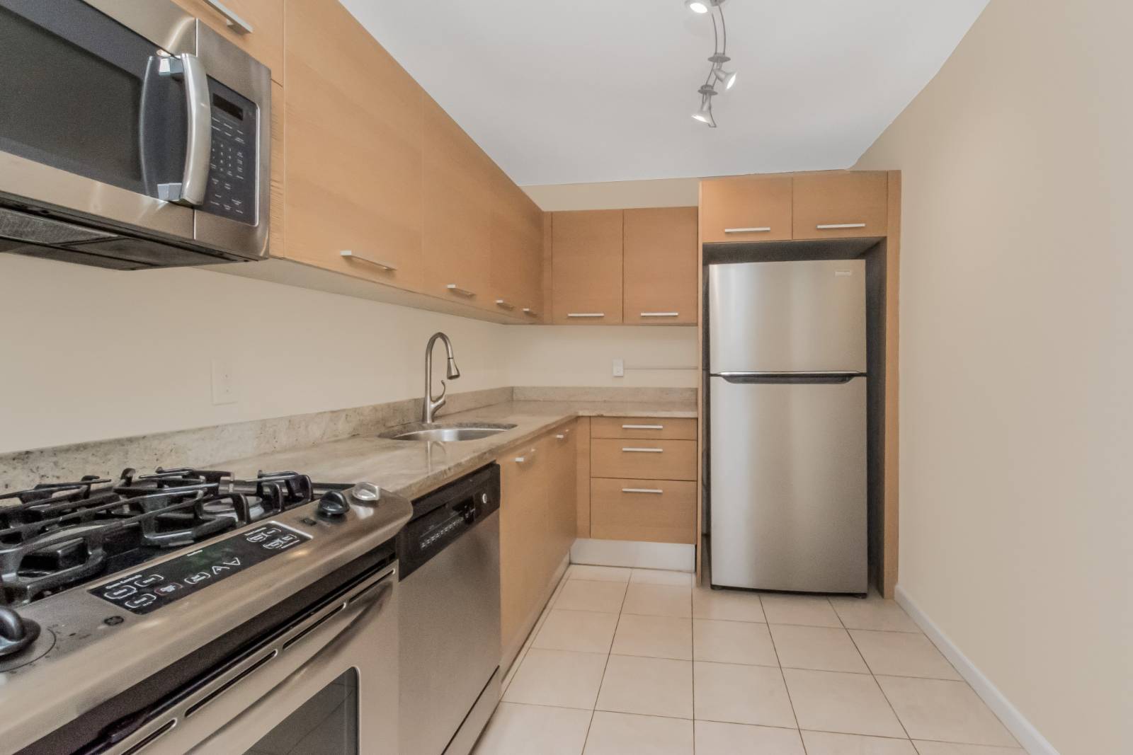 1155 Warburton Avenue, #7H