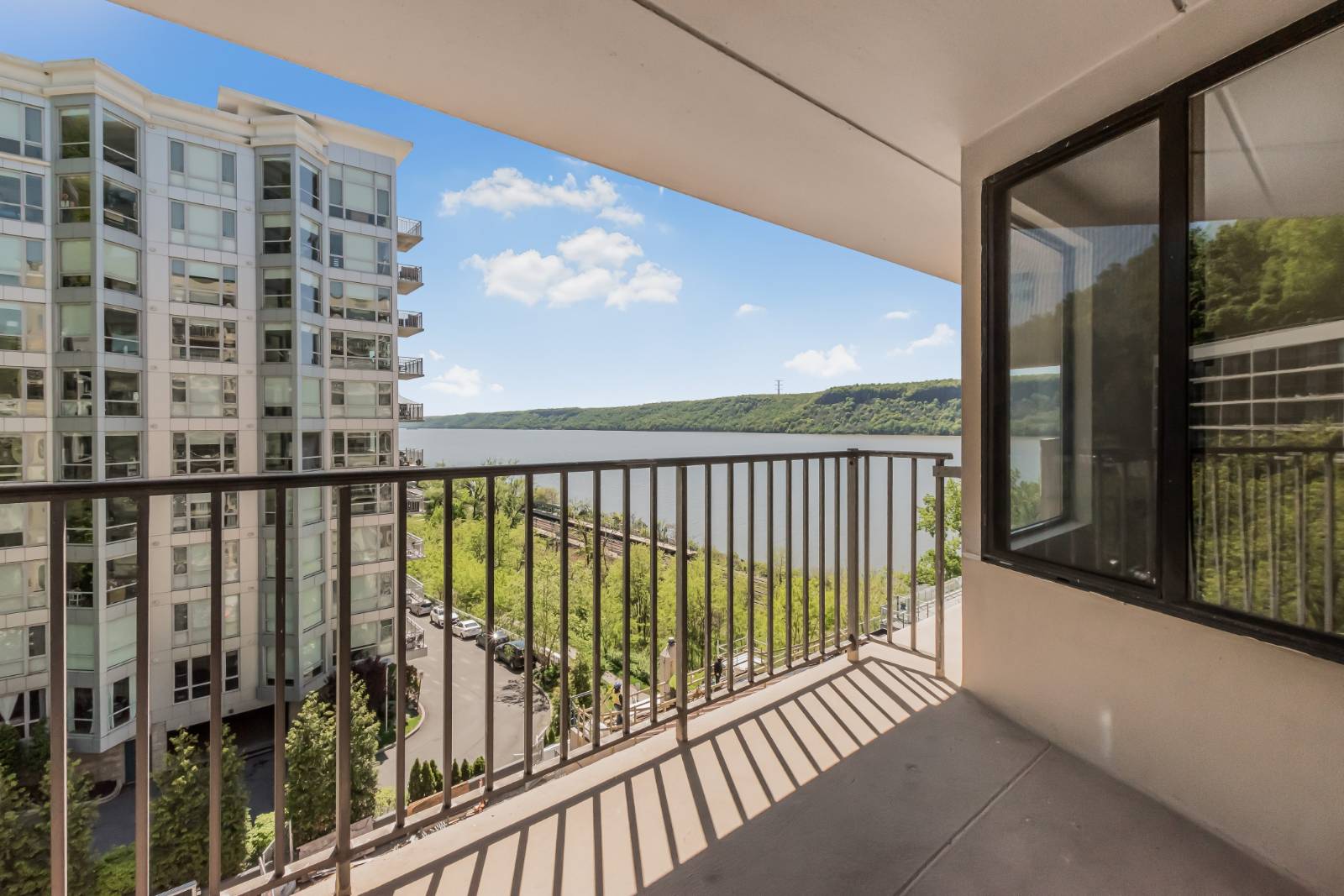 1155 Warburton Avenue, #7H