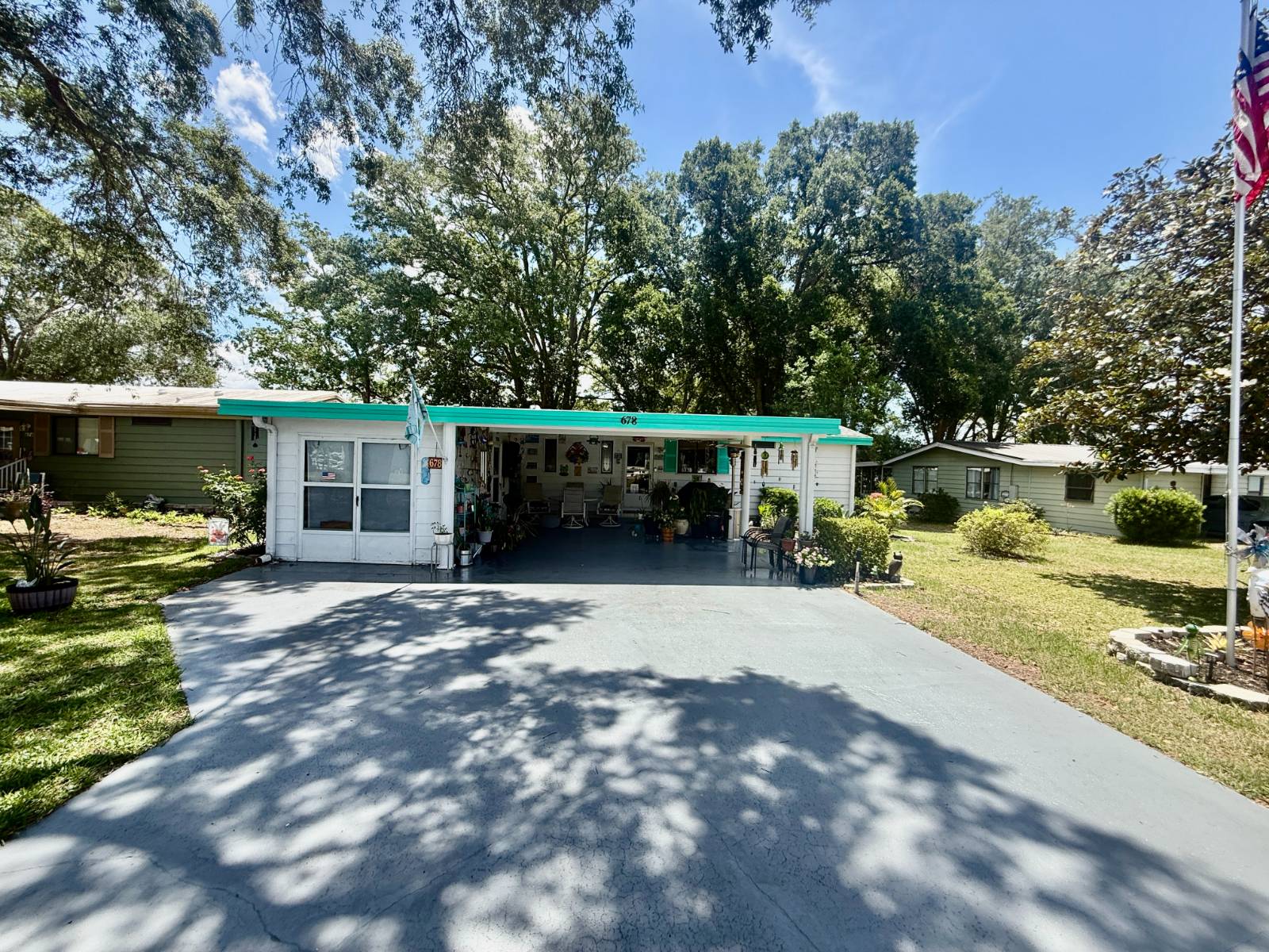 678 Cedar La