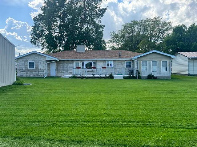 450 S 4th Avenue, Burwell, NE
