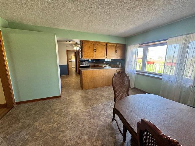 450 S 4th Avenue, Burwell, NE