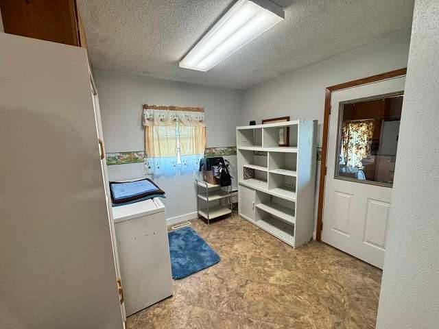 450 S 4th Avenue, Burwell, NE