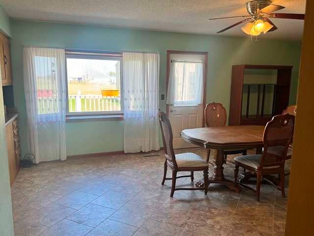 450 S 4th Avenue, Burwell, NE