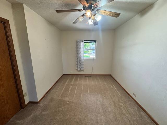 450 S 4th Avenue, Burwell, NE