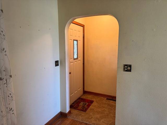 450 S 4th Avenue, Burwell, NE