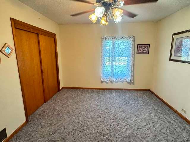 450 S 4th Avenue, Burwell, NE