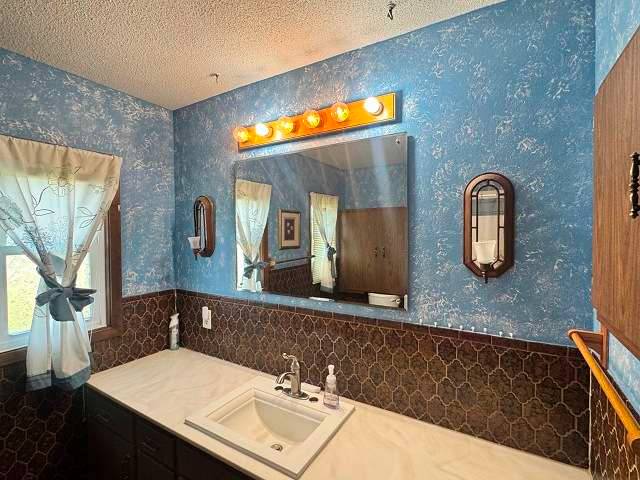 450 S 4th Avenue, Burwell, NE