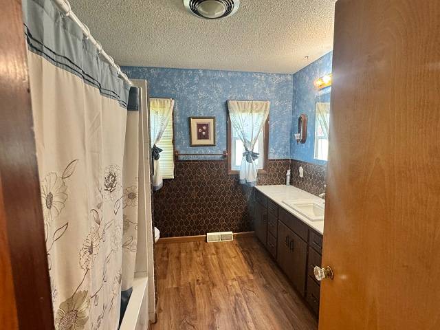 450 S 4th Avenue, Burwell, NE