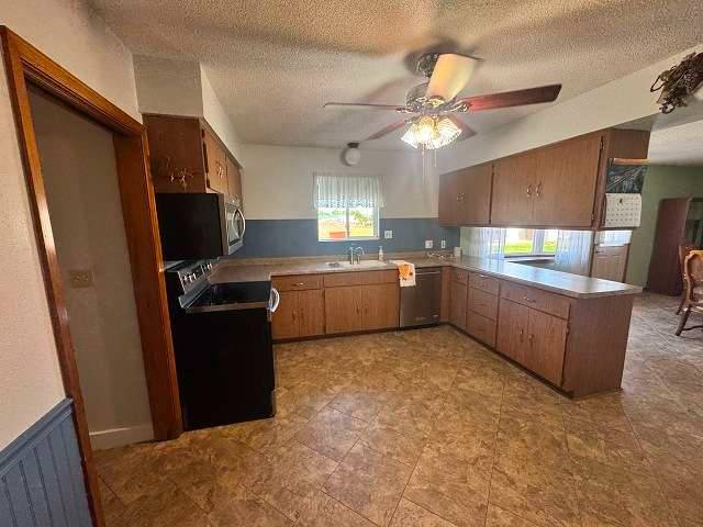 450 S 4th Avenue, Burwell, NE