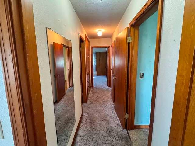 450 S 4th Avenue, Burwell, NE
