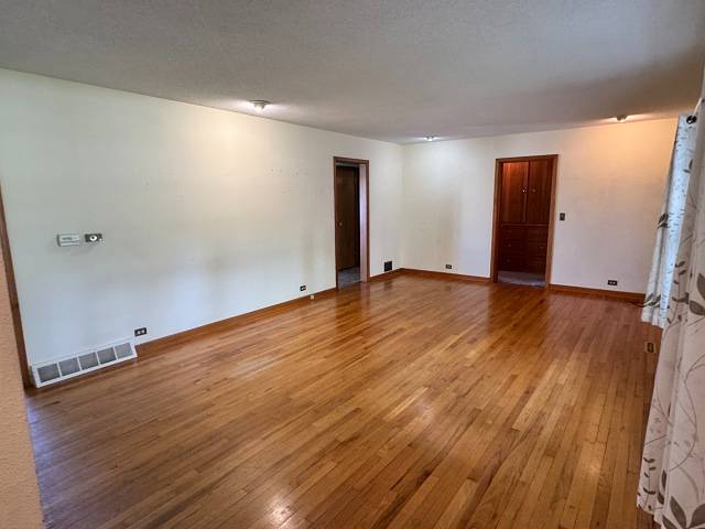 450 S 4th Avenue, Burwell, NE