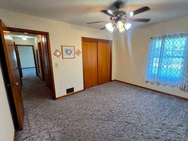 450 S 4th Avenue, Burwell, NE