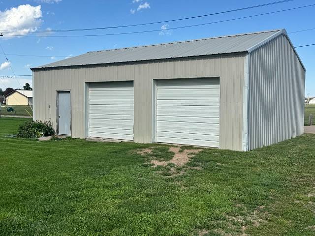 450 S 4th Avenue, Burwell, NE