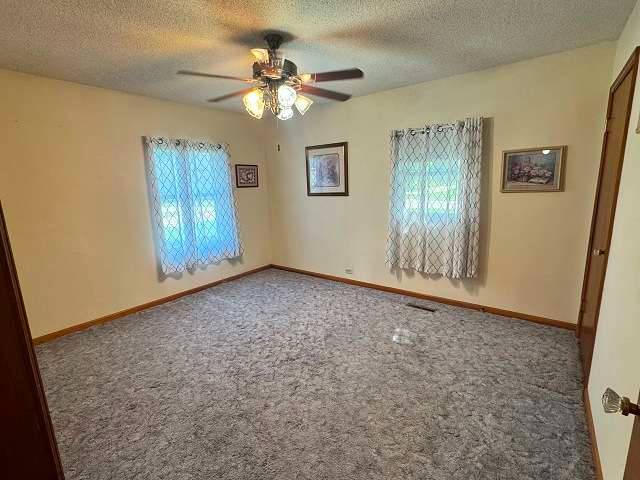 450 S 4th Avenue, Burwell, NE