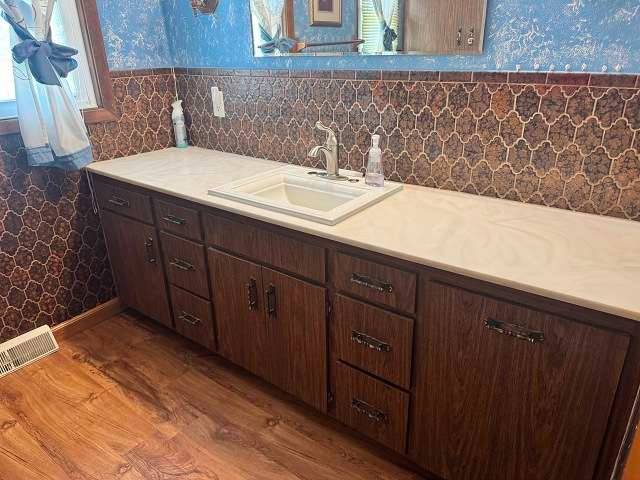 450 S 4th Avenue, Burwell, NE