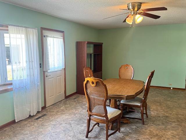 450 S 4th Avenue, Burwell, NE