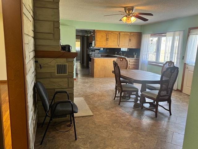 450 S 4th Avenue, Burwell, NE