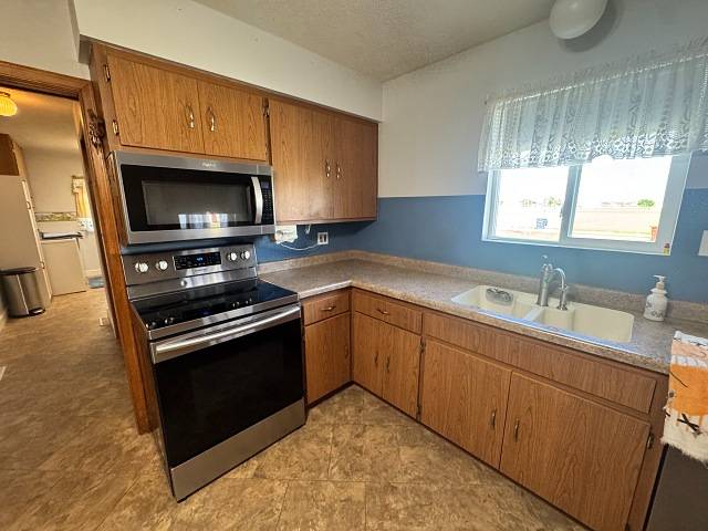 450 S 4th Avenue, Burwell, NE
