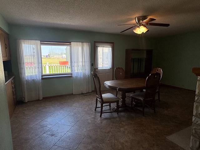 450 S 4th Avenue, Burwell, NE